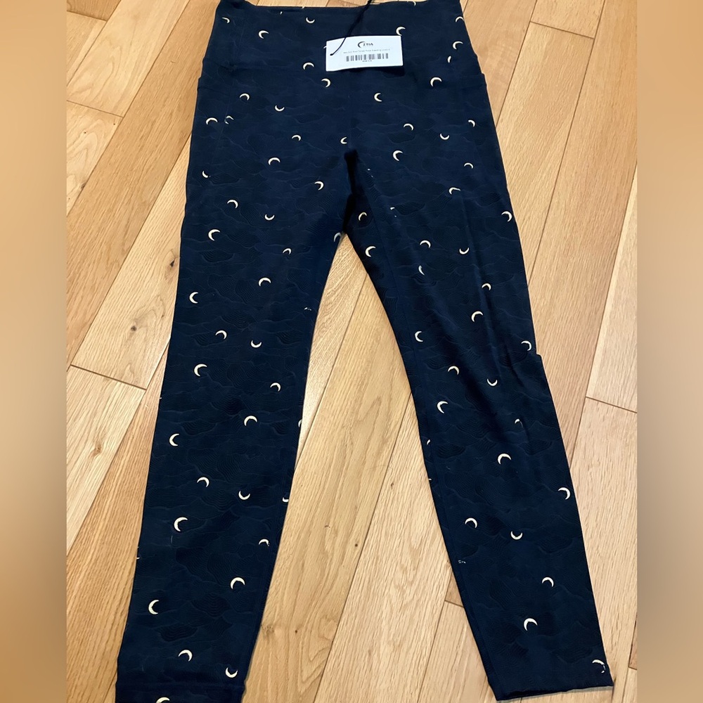 ZYIA Navy Terrace Moon Luxe Leggings!